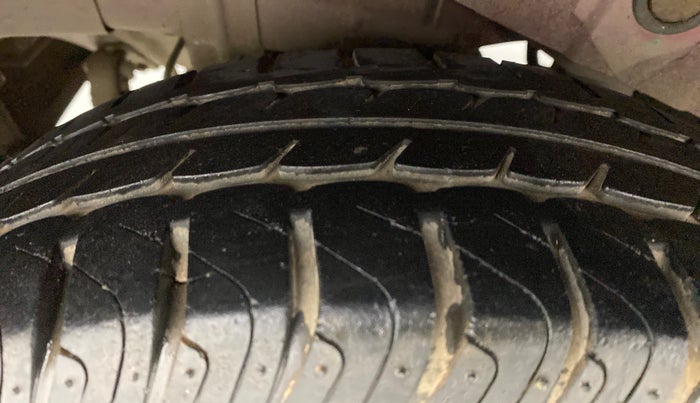 2011 Hyundai Santro Xing GL, Petrol, Manual, 83,915 km, Right Rear Tyre Tread