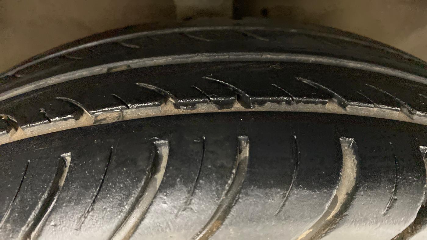 2011 Hyundai Santro Xing GL, Petrol, Manual, 83,915 km, Right Front Tyre Tread