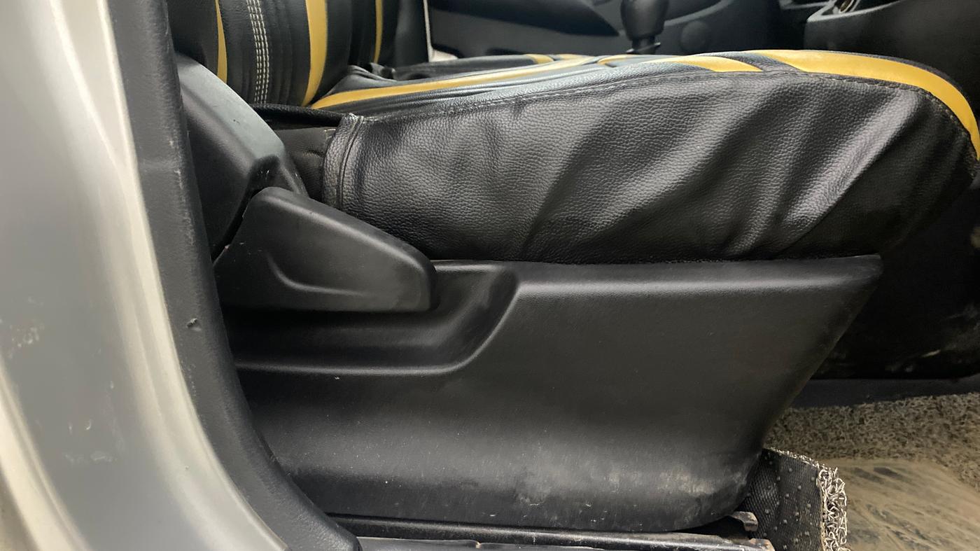 2018 Datsun Redi Go GOLD LIMITED EDITION, Petrol, Manual, 20,282 km, Driver Side Adjustment Panel