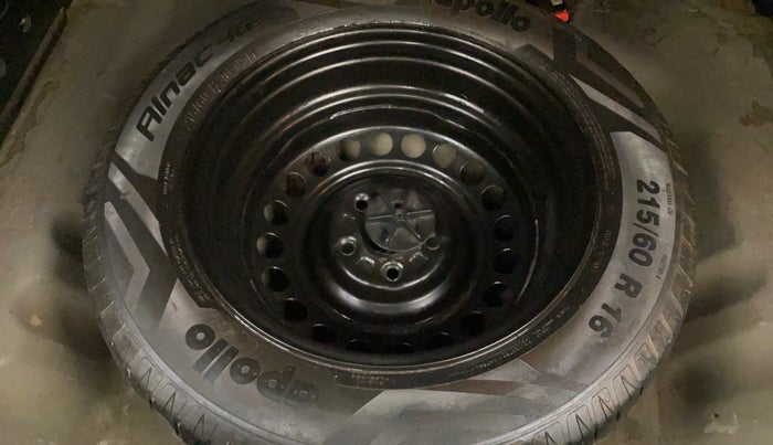 2020 Maruti Vitara Brezza ZXI PLUS DUAL TONE, Petrol, Manual, 1,22,984 km, Spare Tyre