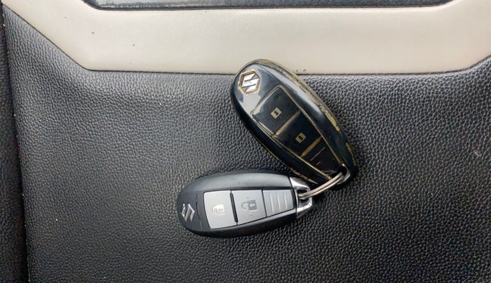 2020 Maruti Vitara Brezza ZXI PLUS DUAL TONE, Petrol, Manual, 1,22,984 km, Key Close Up