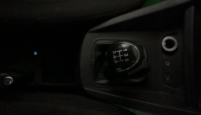 2021 Ford FREESTYLE TITANIUM 1.2 PETROL, Petrol, Manual, 74,126 km, Gear Lever