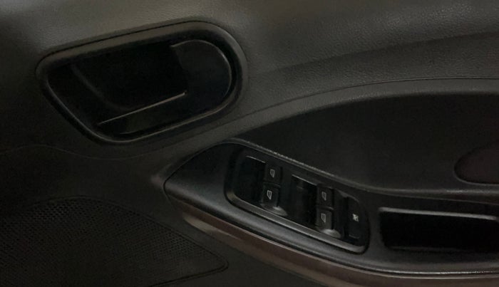 2021 Ford FREESTYLE TITANIUM 1.2 PETROL, Petrol, Manual, 74,126 km, Driver Side Door Panels Control