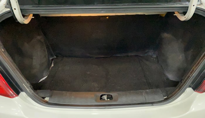 2016 Maruti Swift Dzire VXI, Petrol, Manual, 83,883 km, Boot Inside