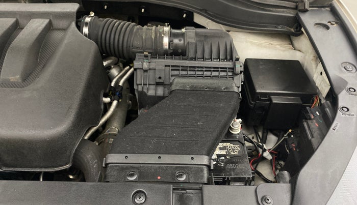 2022 Mahindra XUV700 AX 7 P AT 7 STR, Petrol, Automatic, 18,173 km, Engine View - Left