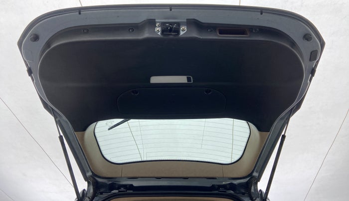 2013 Mahindra XUV500 W8 FWD, Diesel, Manual, 61,014 km, Boot Door Open