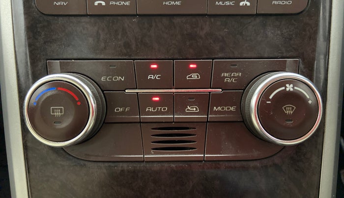 2013 Mahindra XUV500 W8 FWD, Diesel, Manual, 61,014 km, Automatic Climate Control