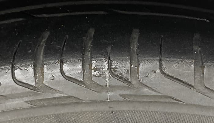 2021 KIA SONET GTX PLUS 1.5 AT, Diesel, Automatic, 1,09,655 km, Right Front Tyre Tread