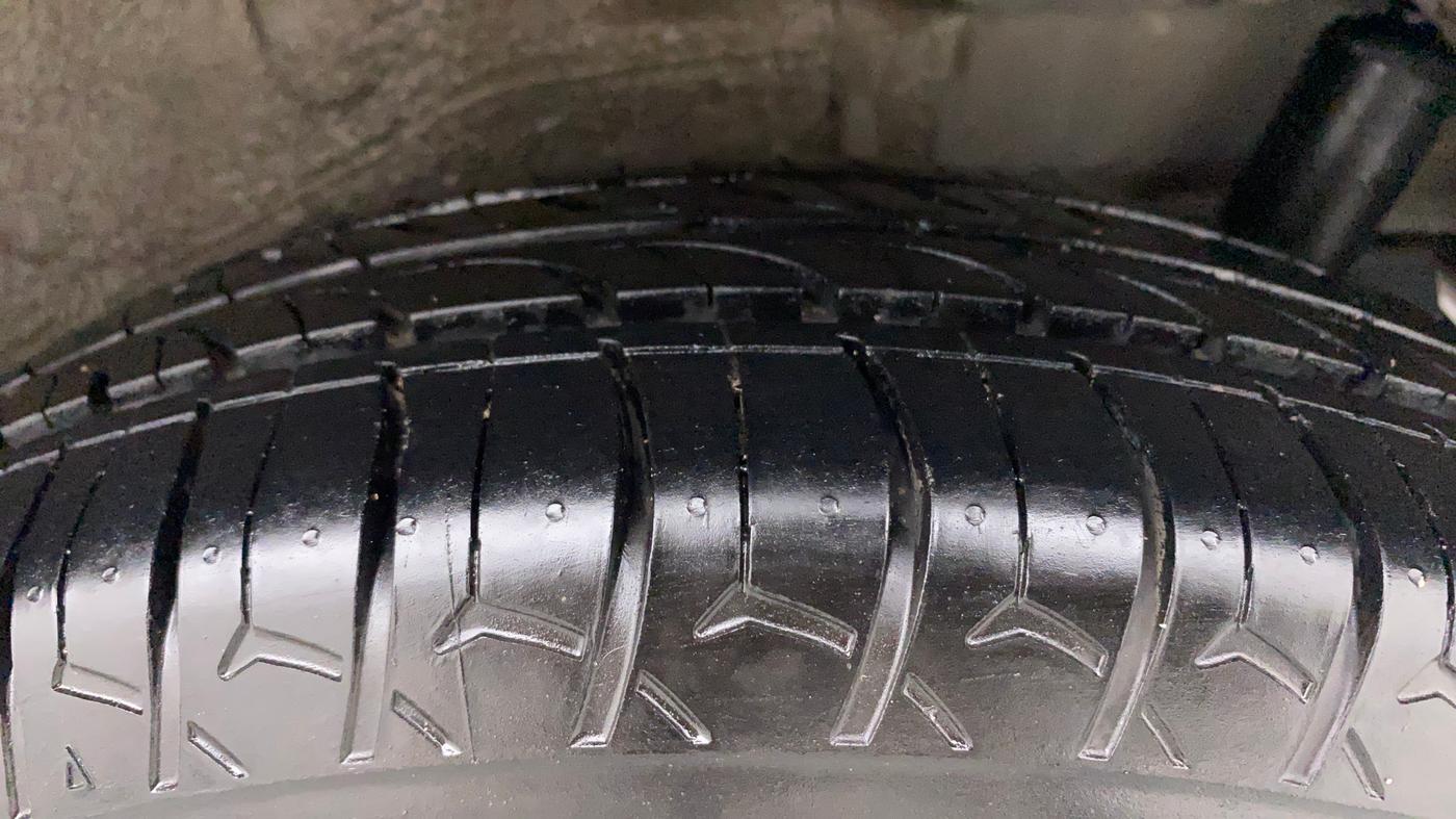 2017 Maruti Wagon R 1.0 VXI+ AMT, Petrol, Automatic, 40,112 km, Left Rear Tyre Tread