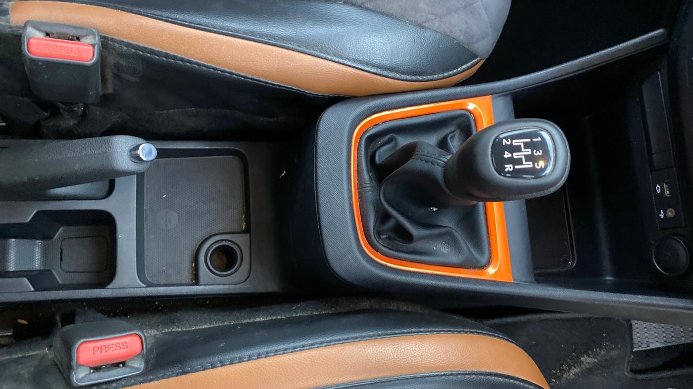 2022 Tata PUNCH ADVENTURE MT, Petrol, Manual, 45,108 km, Gear Lever