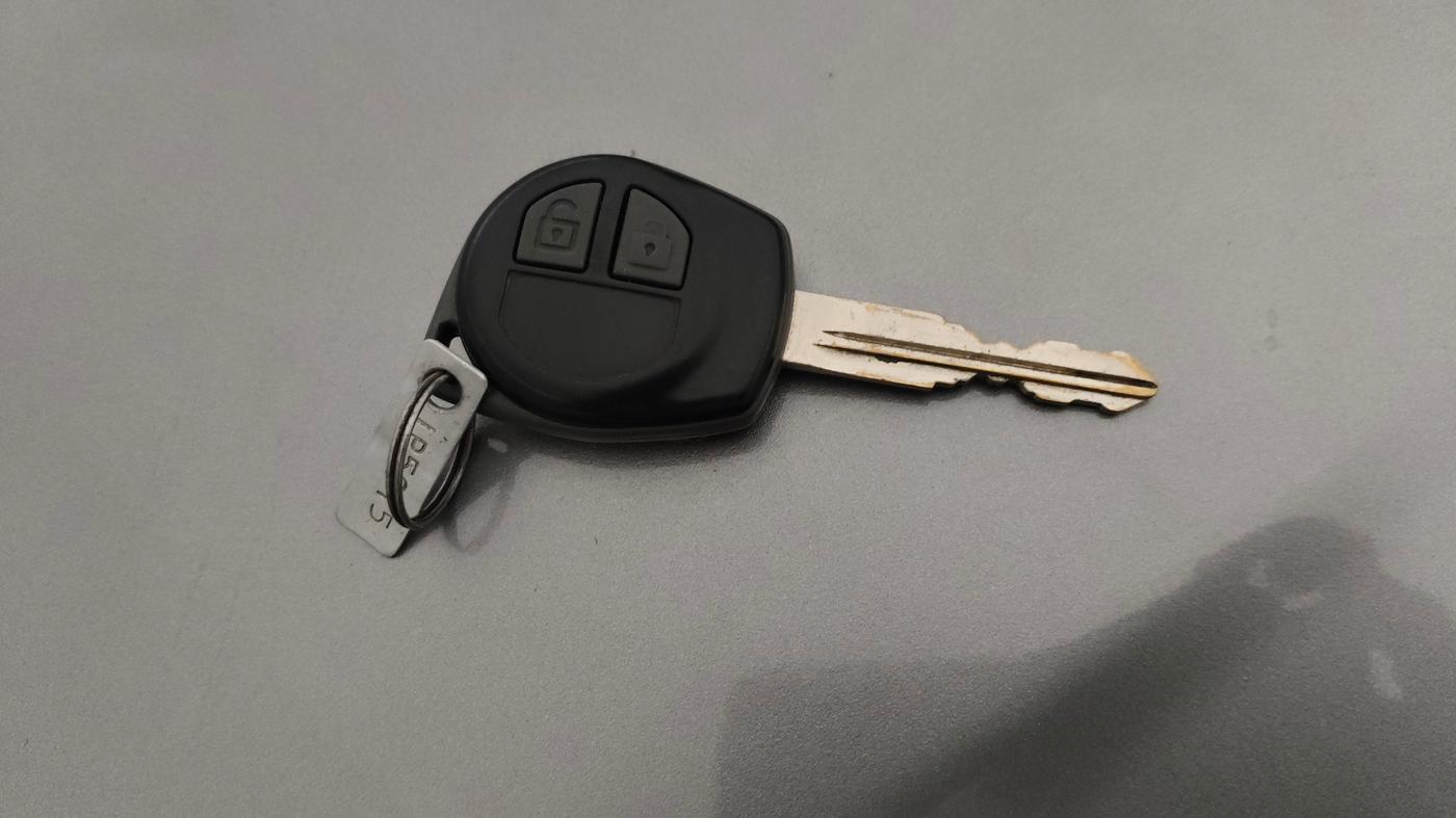 2014 Maruti Wagon R 1.0 VXI, Petrol, Manual, 54,230 km, Key Close Up
