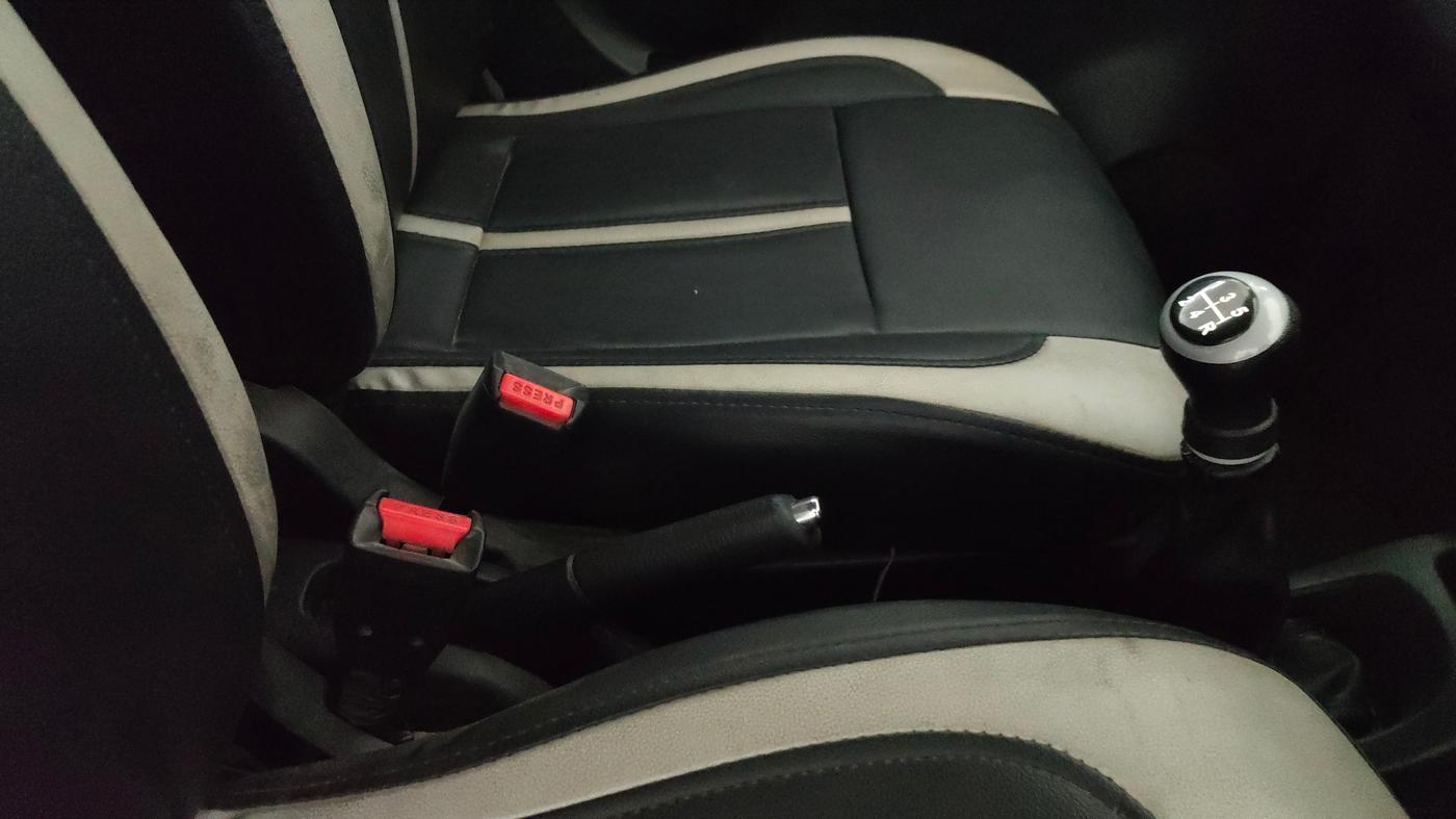2014 Maruti Wagon R 1.0 VXI, Petrol, Manual, 54,230 km, Gear Lever