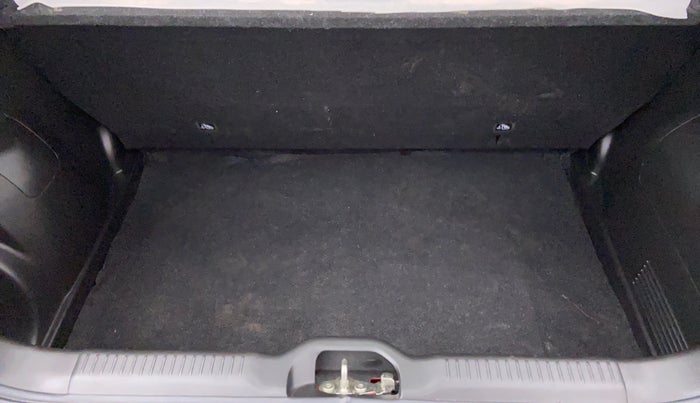 2018 Maruti Swift LXI D, Petrol, Manual, 9,825 km, Boot Inside