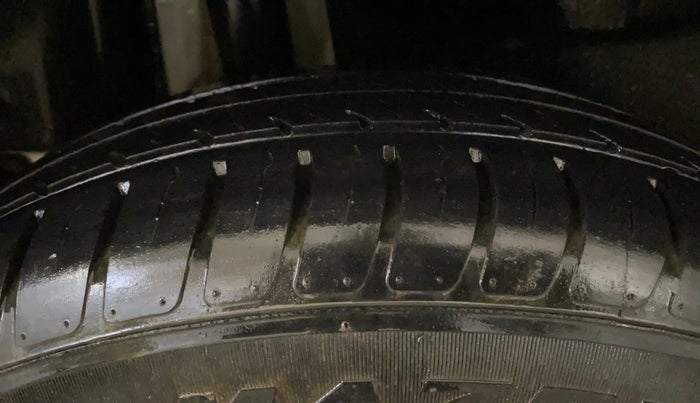 2020 Maruti Swift VXI, Petrol, Manual, 17,242 km, Right Rear Tyre Tread