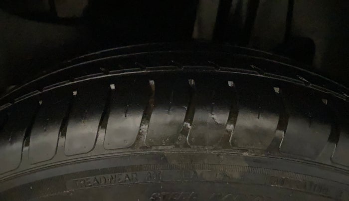 2020 Maruti Swift VXI, Petrol, Manual, 17,242 km, Left Rear Tyre Tread