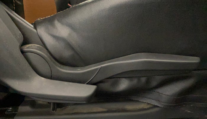 2020 Maruti Swift VXI, Petrol, Manual, 17,242 km, Driver Side Adjustment Panel