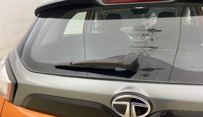 2018 Tata NEXON XZA PLUS DIESEL, Diesel, Automatic, 1,06,214 km, Rear Wiper