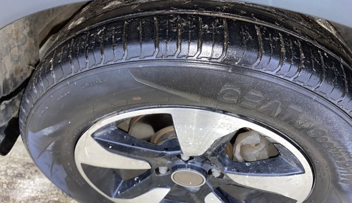 2018 Tata NEXON XZA PLUS DIESEL, Diesel, Automatic, 1,06,214 km, Right Front Tyre Tread