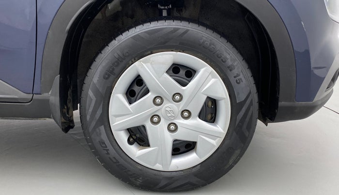 2021 Hyundai VENUE S+ 1.2, Petrol, Manual, 26,508 km, Right Front Wheel