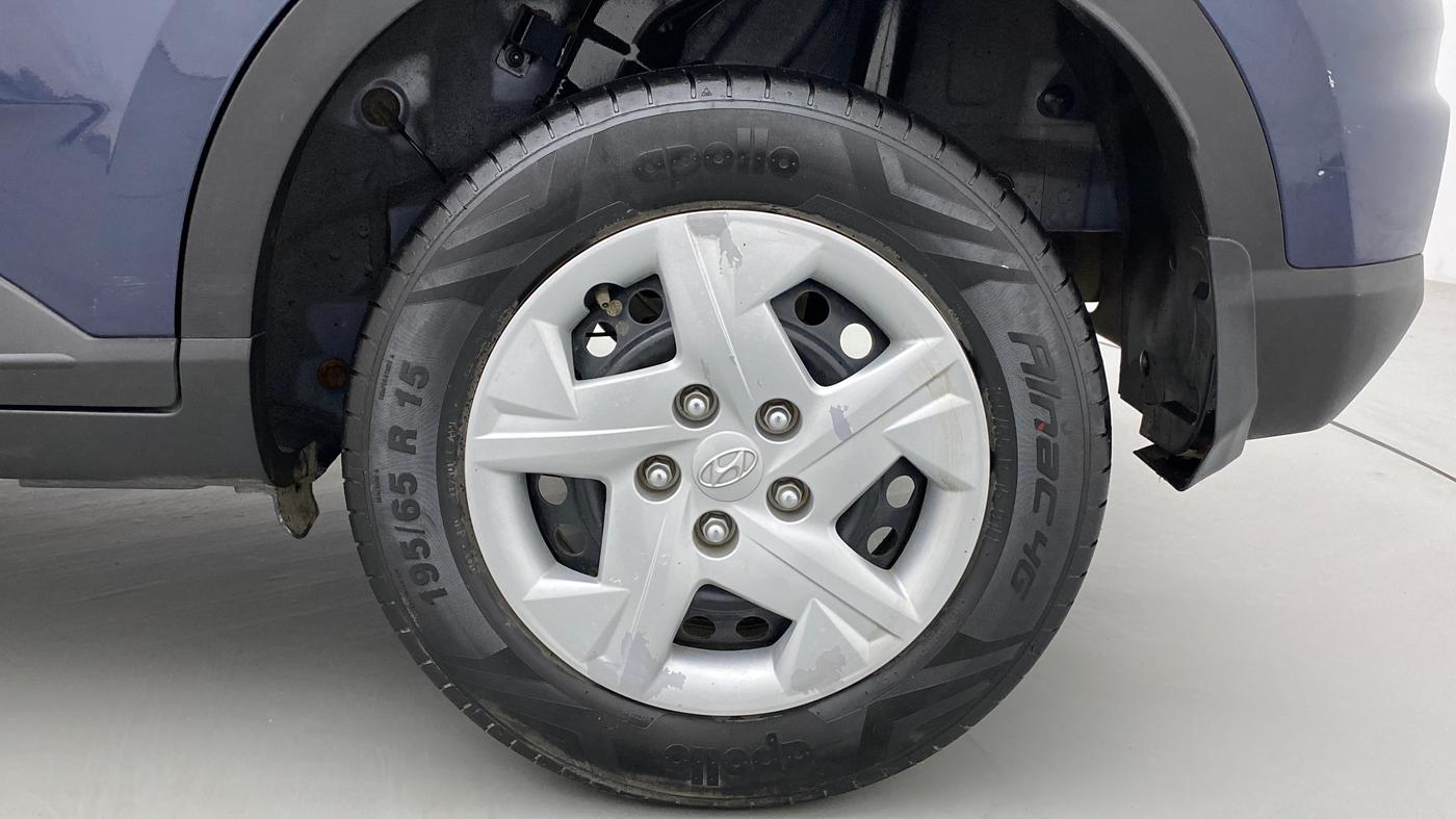 2021 Hyundai VENUE S+ 1.2, Petrol, Manual, 26,508 km, Left Rear Wheel