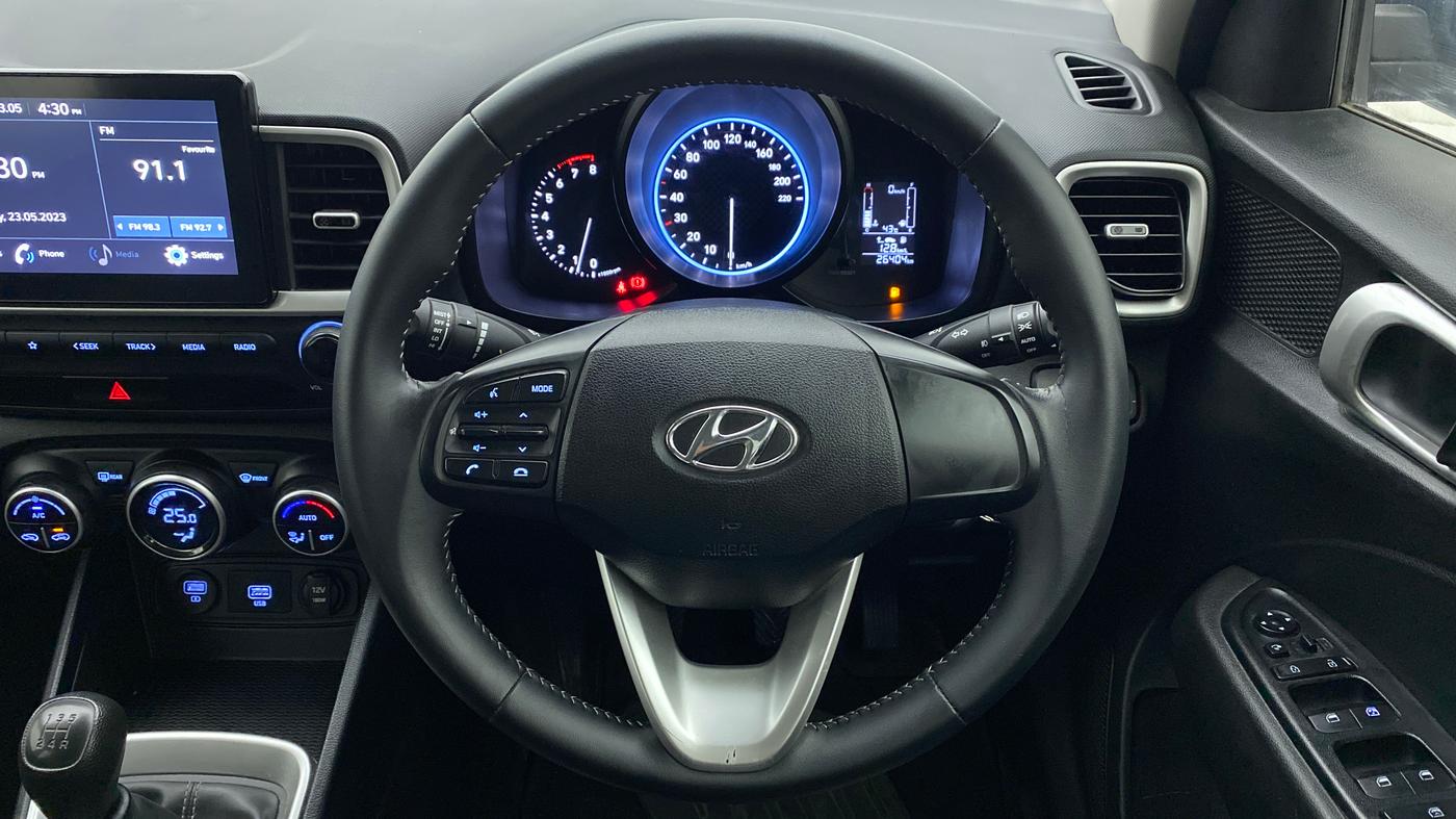 2021 Hyundai VENUE S+ 1.2, Petrol, Manual, 26,508 km, Steering Wheel Close Up