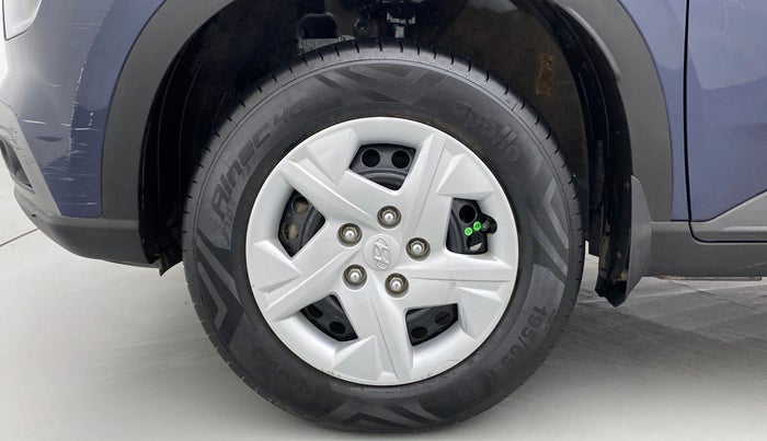 2021 Hyundai VENUE S+ 1.2, Petrol, Manual, 26,508 km, Left Front Wheel