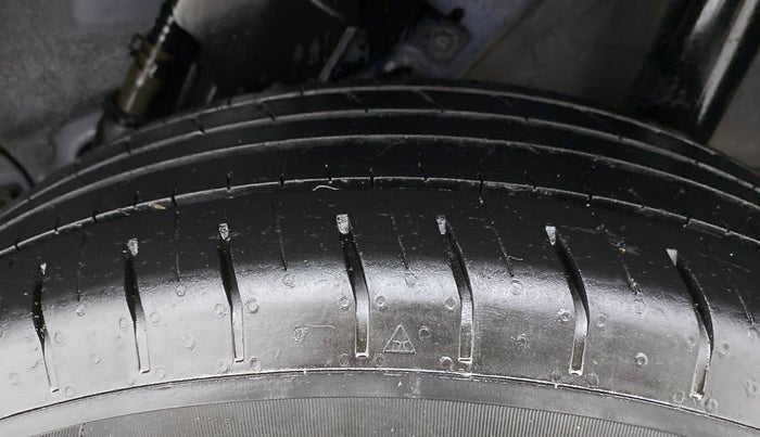 2021 Hyundai VENUE S+ 1.2, Petrol, Manual, 26,508 km, Left Rear Tyre Tread