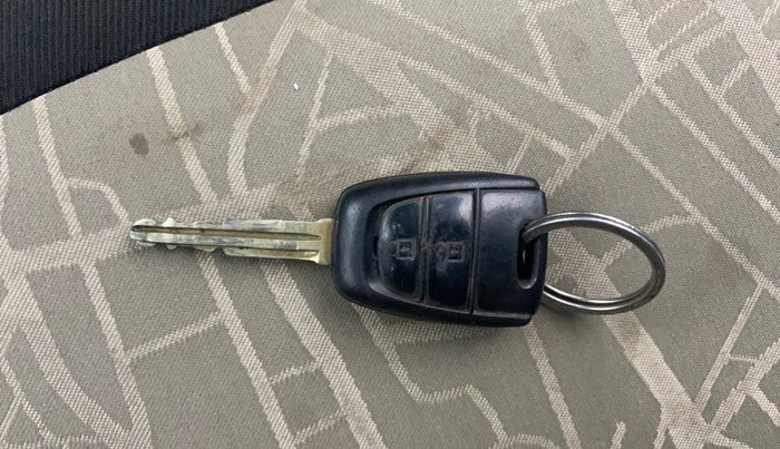 2016 Hyundai Grand i10 SPORTZ 1.2 KAPPA VTVT, Petrol, Manual, 30,618 km, Key Close Up