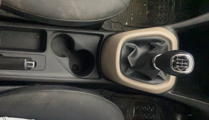 2016 Hyundai Grand i10 SPORTZ 1.2 KAPPA VTVT, Petrol, Manual, 30,618 km, Gear Lever