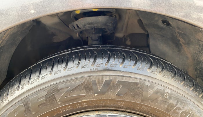 2021 Hyundai AURA S 1.2 CNG, CNG, Manual, 95,560 km, Right Front Tyre Tread