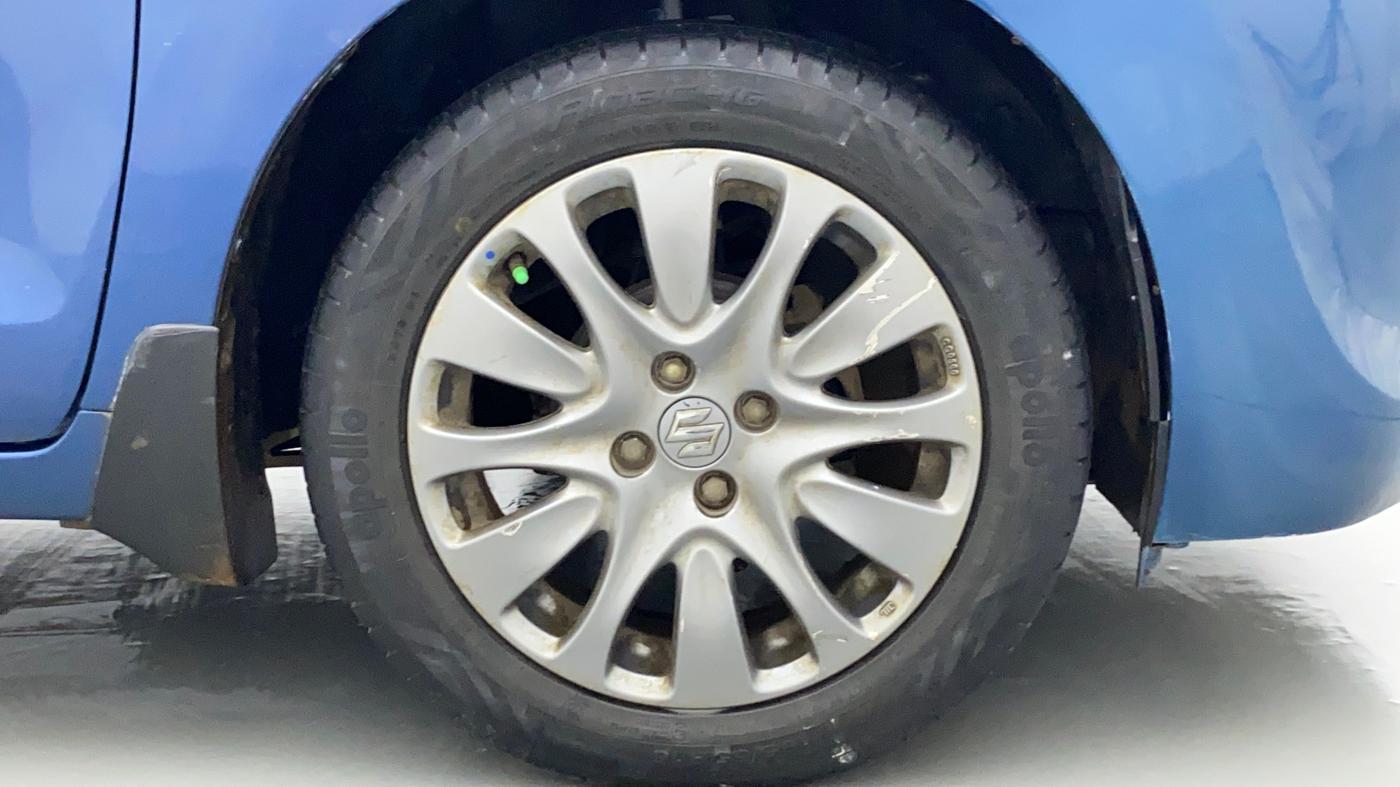 2017 Maruti Baleno ALPHA 1.2 K12, Petrol, Manual, 45,215 km, Right Front Wheel
