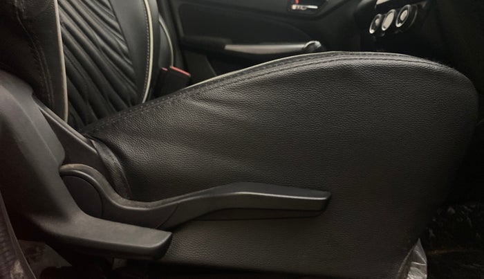2023 Maruti Swift ZXI, Petrol, Manual, 36,436 km, Driver Side Adjustment Panel