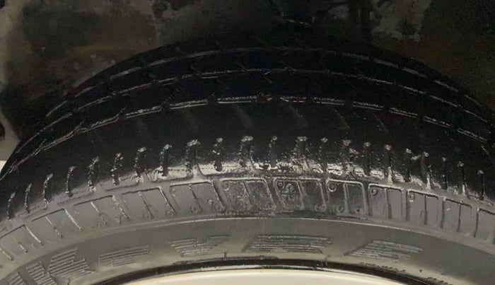 2018 Maruti Alto K10 VXI (O) AMT, Petrol, Automatic, 19,750 km, Left Front Tyre Tread