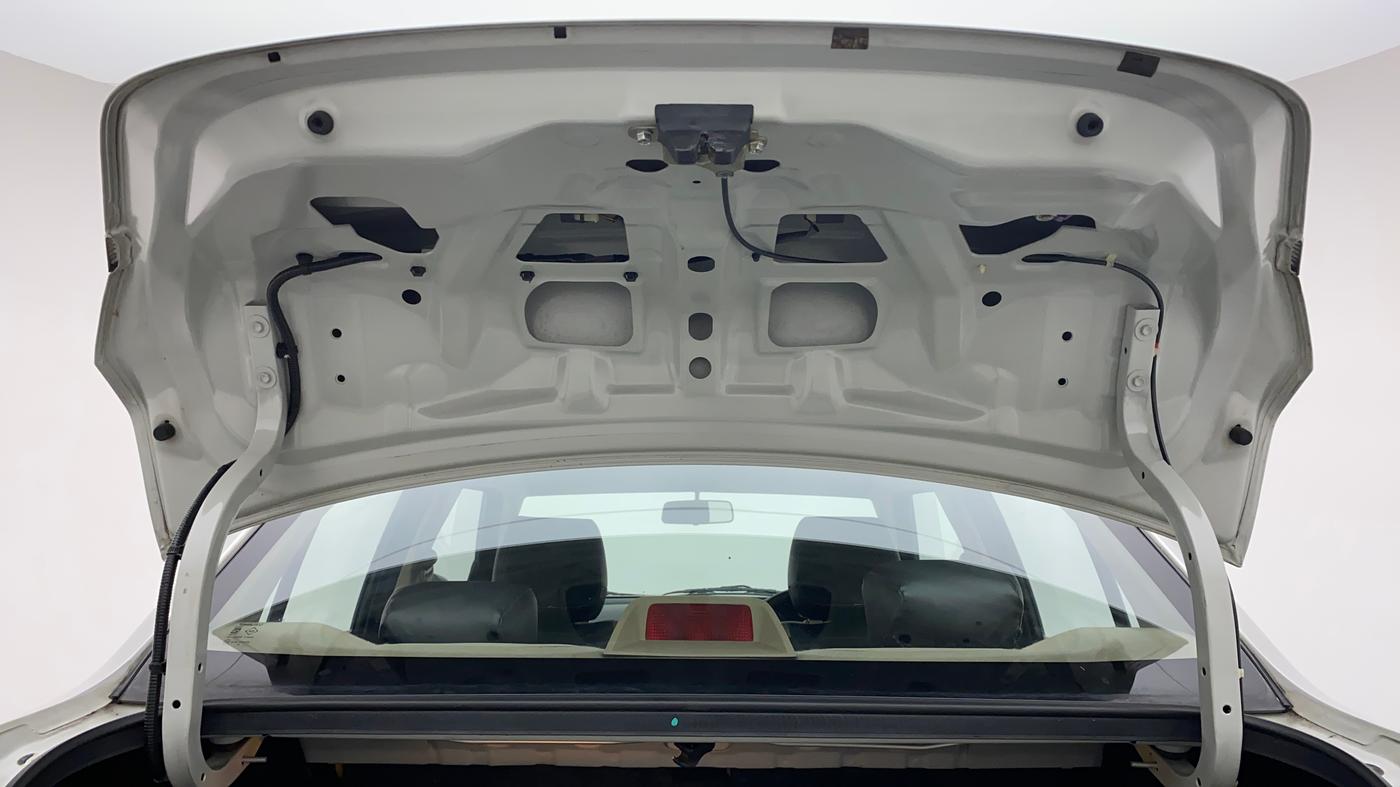 2013 Maruti Swift Dzire VXI, Petrol, Manual, 61,542 km, Boot Door Open