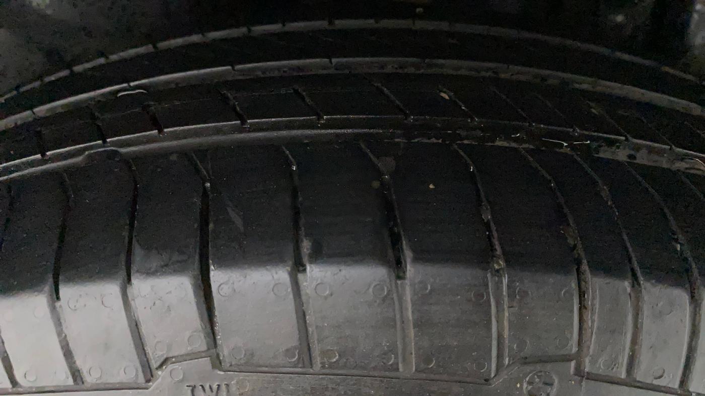 2013 Maruti Swift Dzire VXI, Petrol, Manual, 61,542 km, Left Rear Tyre Tread