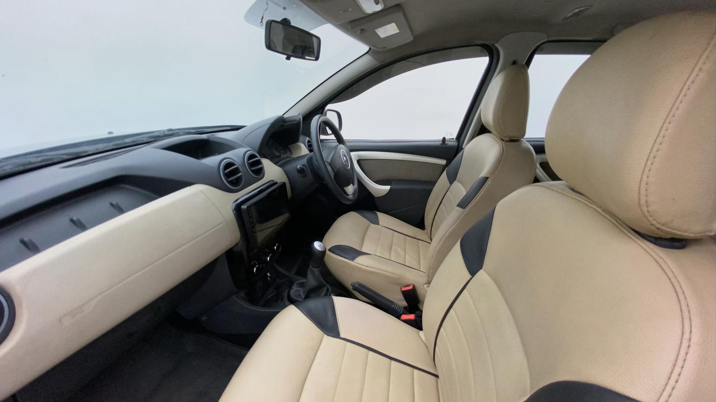 2014 Renault Duster 85 PS RXL DIESEL, Diesel, Manual, 1,14,950 km, Right Side Front Door Cabin