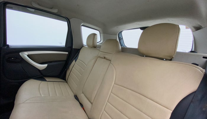 2014 Renault Duster 85 PS RXL DIESEL, Diesel, Manual, 1,14,950 km, Right Side Rear Door Cabin