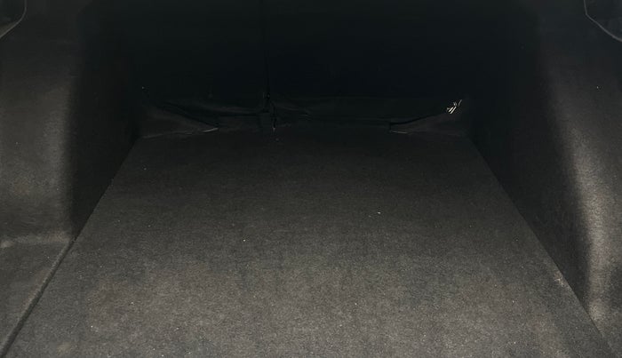 2023 Skoda SLAVIA AMBITION 1.0L TSI MT, Petrol, Manual, 51,751 km, Boot Inside