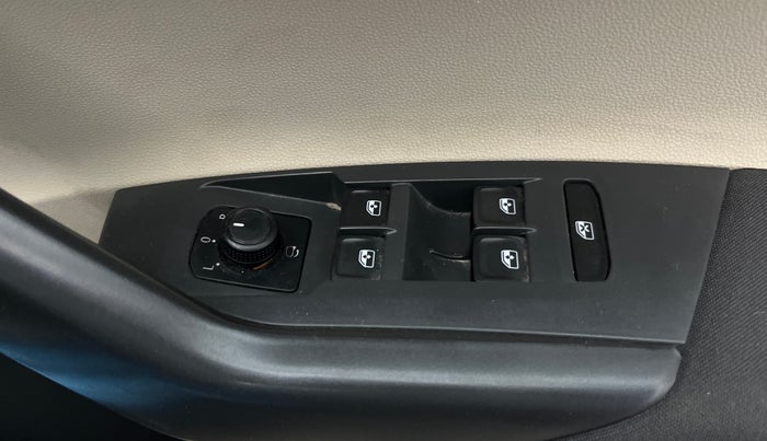 2023 Skoda SLAVIA AMBITION 1.0L TSI MT, Petrol, Manual, 51,751 km, Driver Side Door Panels Control