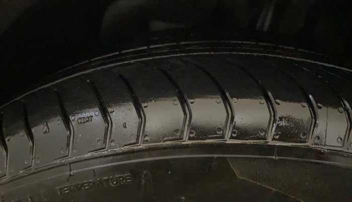 2018 Ford Ecosport TITANIUM + 1.5L PETROL AT, Petrol, Automatic, 31,871 km, Left Front Tyre Tread