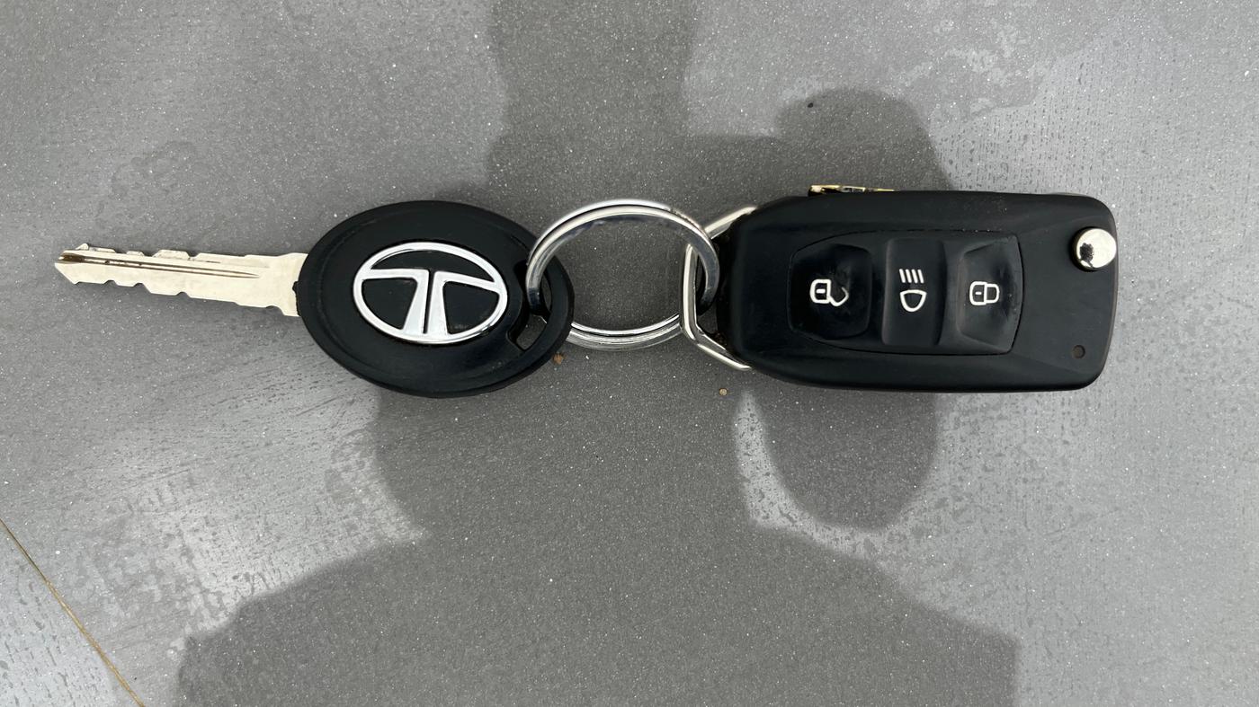 2017 Tata Tiago XZA PETROL, Petrol, Automatic, 54,867 km, Key Close Up