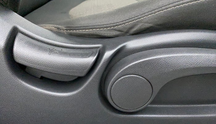 2017 Hyundai Creta SX PLUS AT 1.6 PETROL, Petrol, Automatic, 86,697 km, Driver Side Adjustment Panel