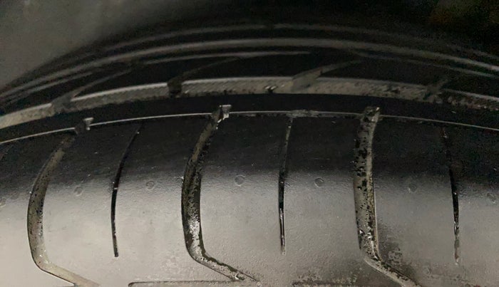 2017 Hyundai Creta SX PLUS AT 1.6 PETROL, Petrol, Automatic, 86,697 km, Left Rear Tyre Tread