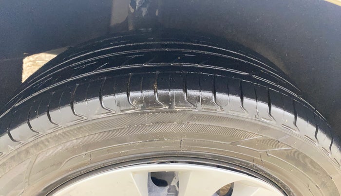 2018 Maruti Baleno DELTA PETROL 1.2, Petrol, Manual, 1,15,751 km, Right Rear Tyre Tread