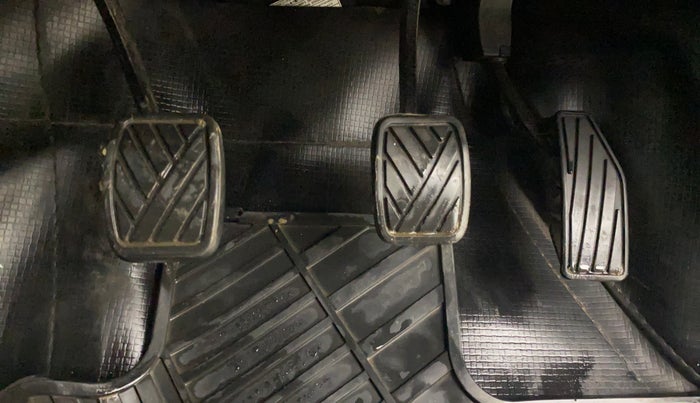 2018 Maruti Baleno DELTA PETROL 1.2, Petrol, Manual, 1,15,751 km, Pedals