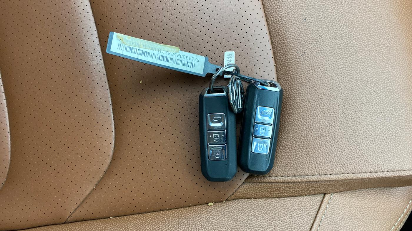 2020 MG HECTOR PLUS SHARP 1.5 PETROL TURBO DCT 6-STR, Petrol, Automatic, 42,072 km, Key Close Up
