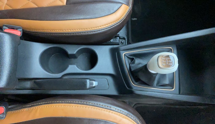 2018 Hyundai i20 Active 1.2 SX, Petrol, Manual, 98,742 km, Gear Lever