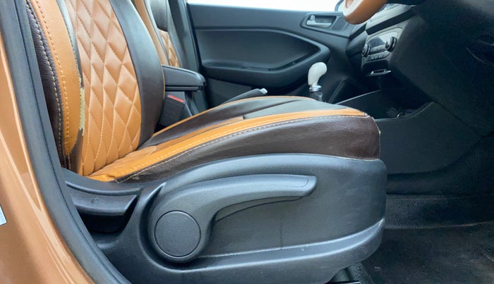 2018 Hyundai i20 Active 1.2 SX, Petrol, Manual, 98,742 km, Driver Side Adjustment Panel