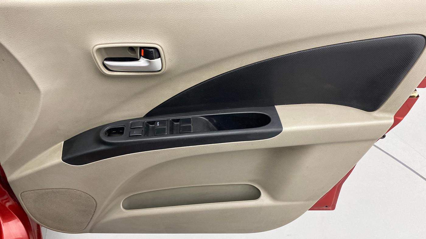 2017 Maruti Celerio VXI, CNG, Manual, 88,386 km, Driver Side Door Panels Control