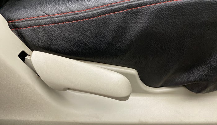 2017 Maruti Celerio VXI, CNG, Manual, 88,386 km, Driver Side Adjustment Panel
